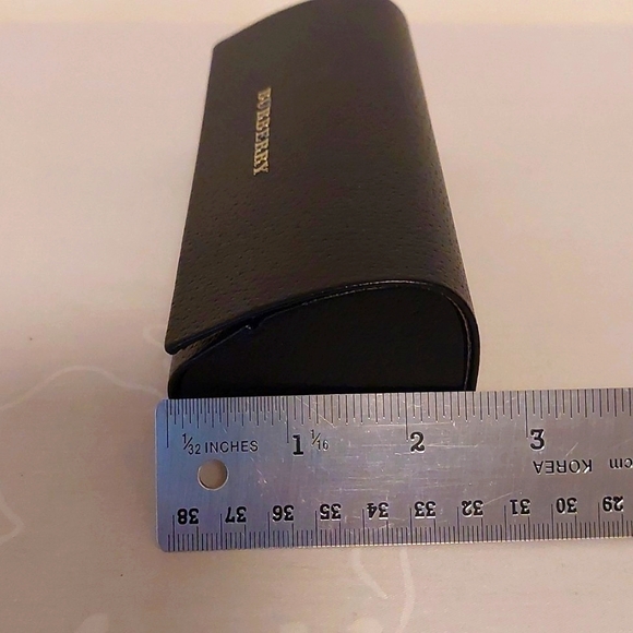Burberry black glasses case - Picture 11 of 12